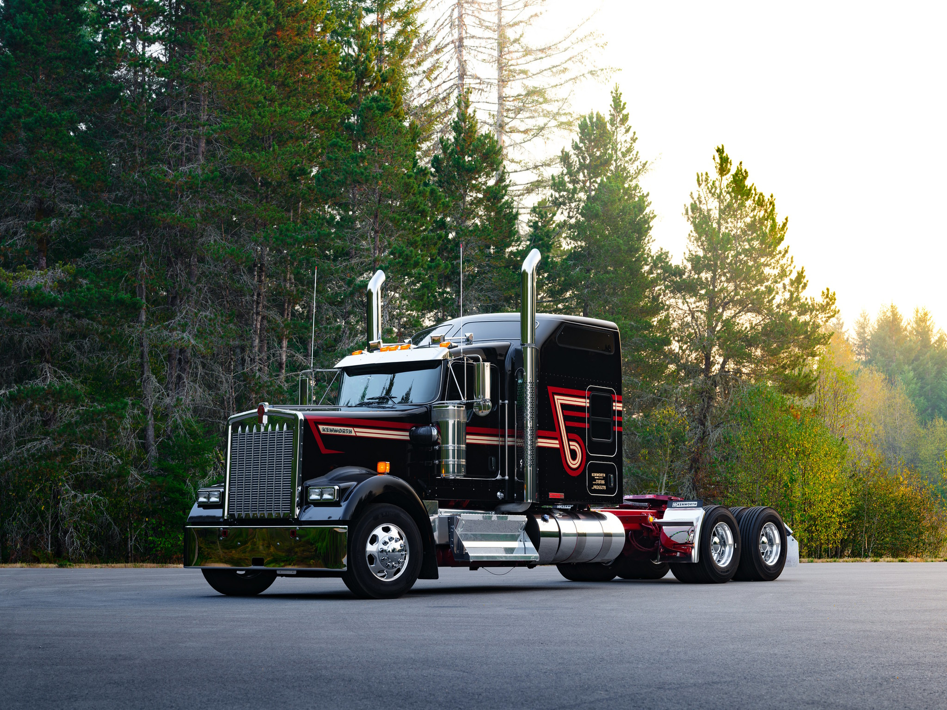 Kenworth Marks 100 Years With New Truck Trim | Commercial Carrier Journal