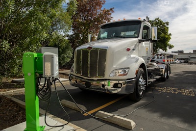 Electric Peterbilt 579EV utility Southern California Edison