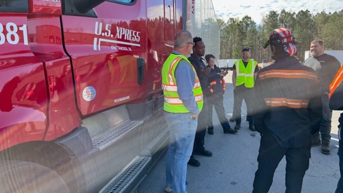 Trucking giant Knight-Swift acquiring U.S. Xpress - Vimarsana News