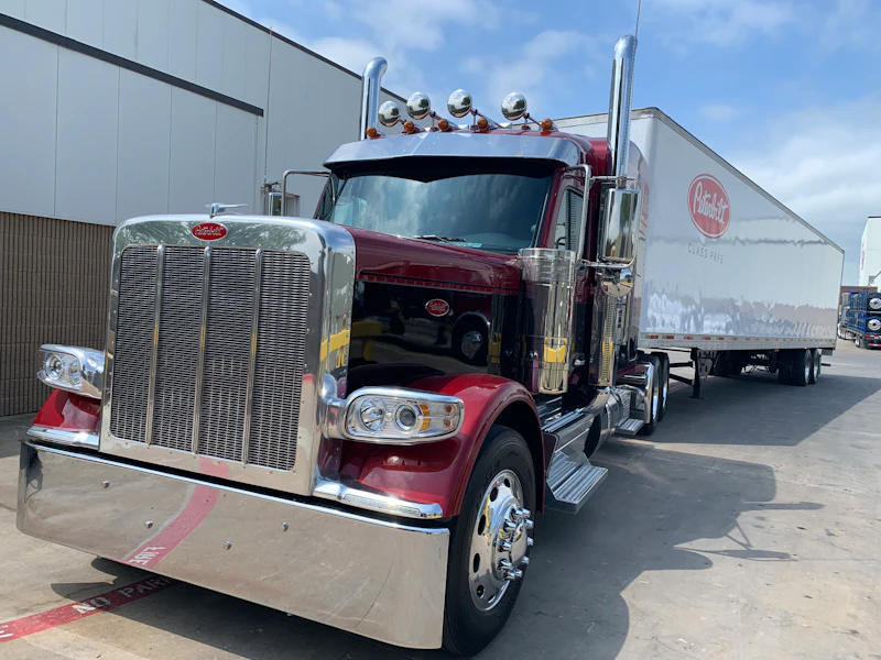 Test drive of the Peterbilt Model 589 | Commercial Carrier Journal