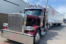 Peterbilt Model 589