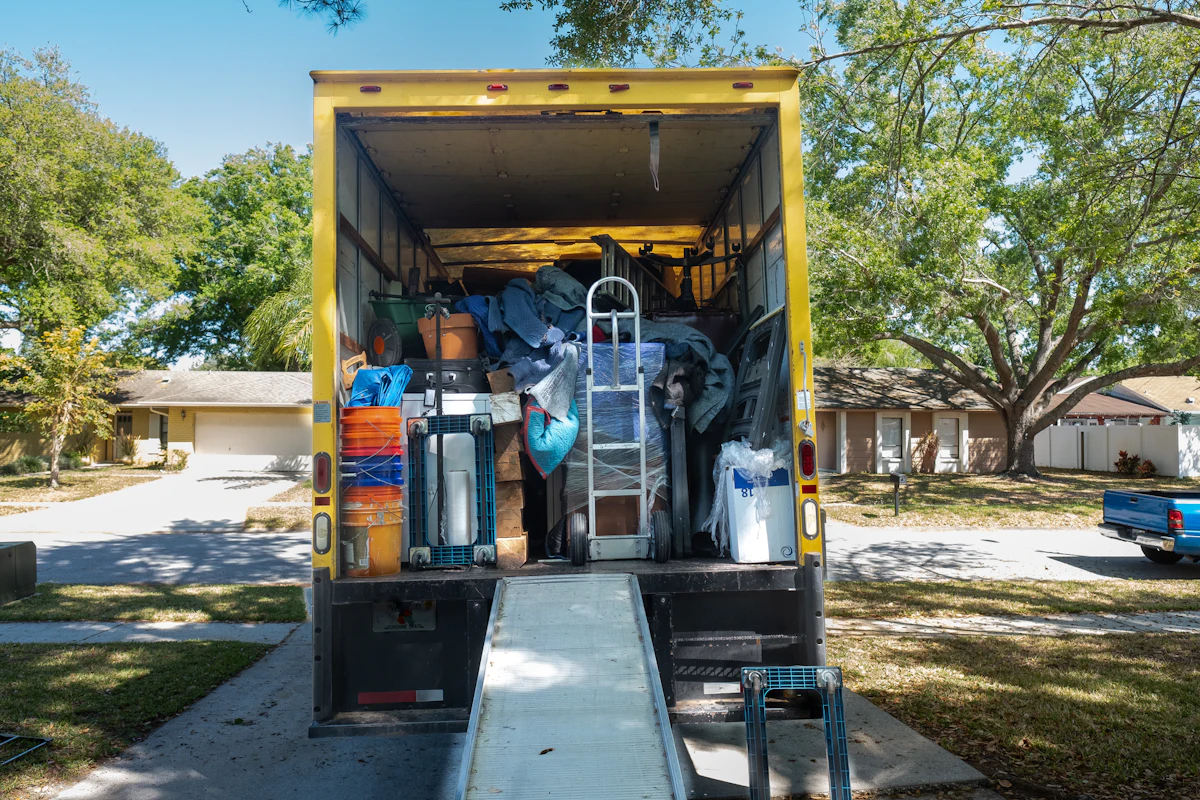 Household goods moving scams the target of new FMCSA crackdown - Vimarsana News