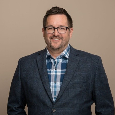 1517280888377 Headshot