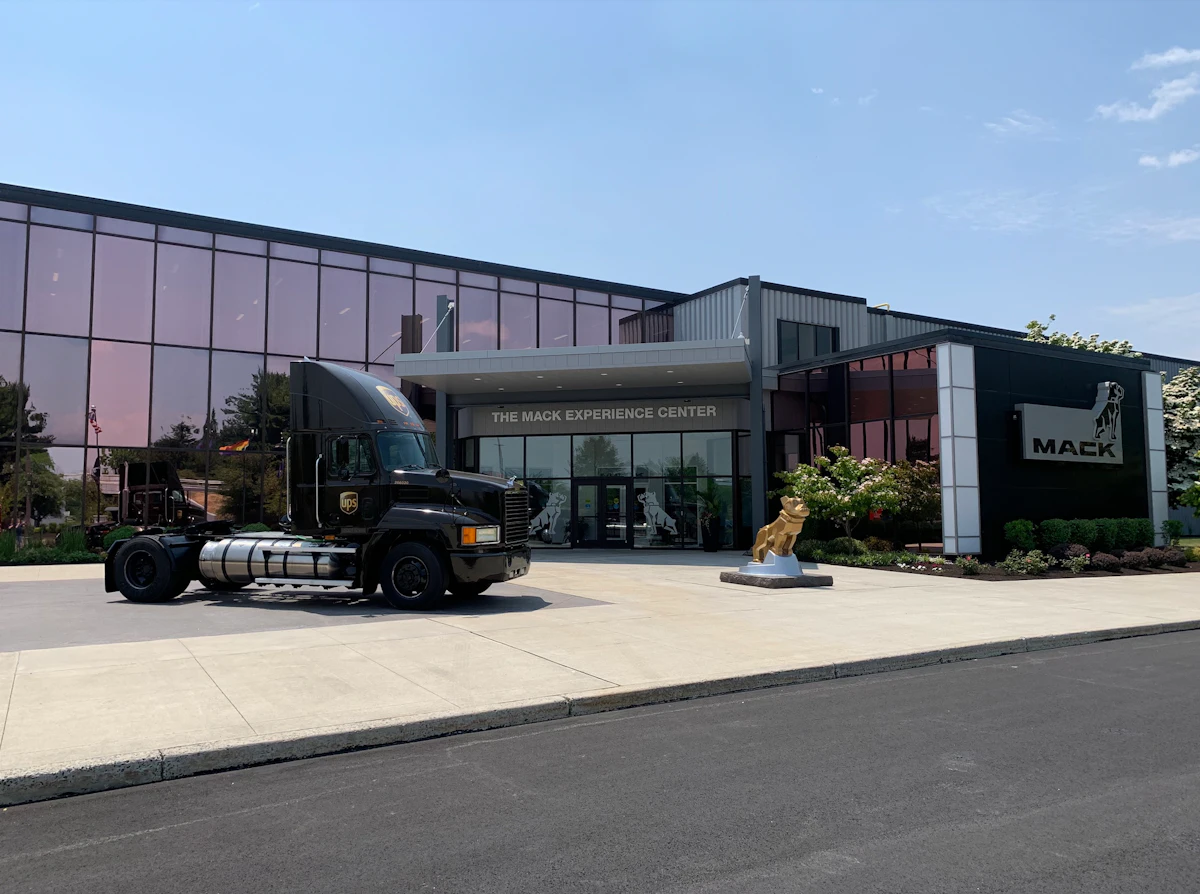 Mack Trucks improves its Customer Experience Center | Commercial