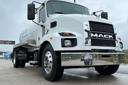 White Mack MD7 water truck