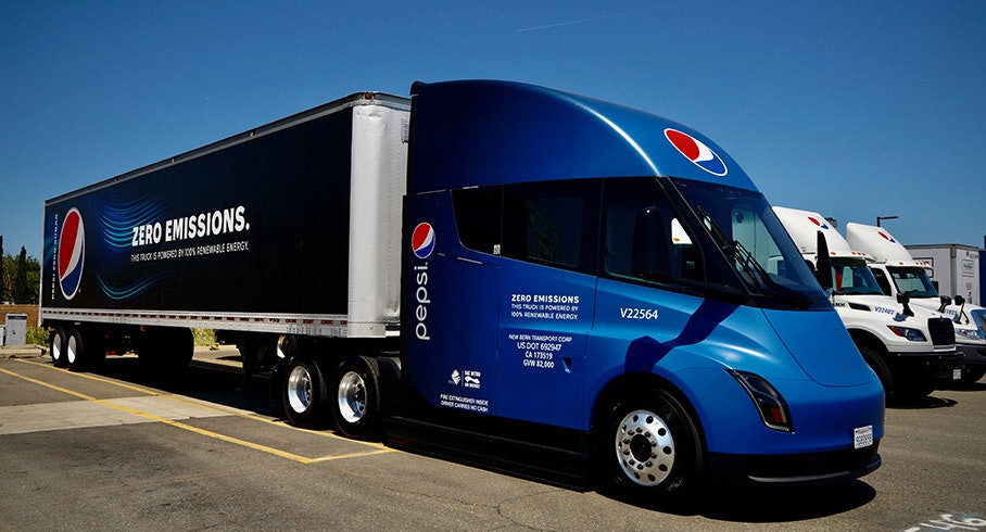 Tesla Semi s real world performance stats with Run on Less