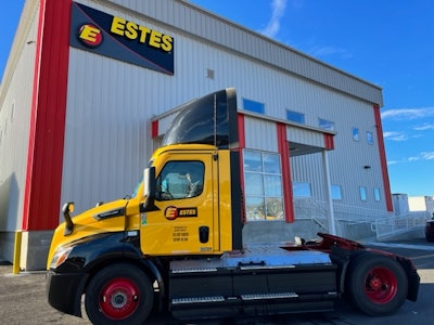 Estes eCascadia truck