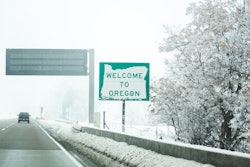 Welcome to Oregon sign