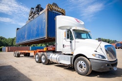 RoadOne IntermodaLogistics truck