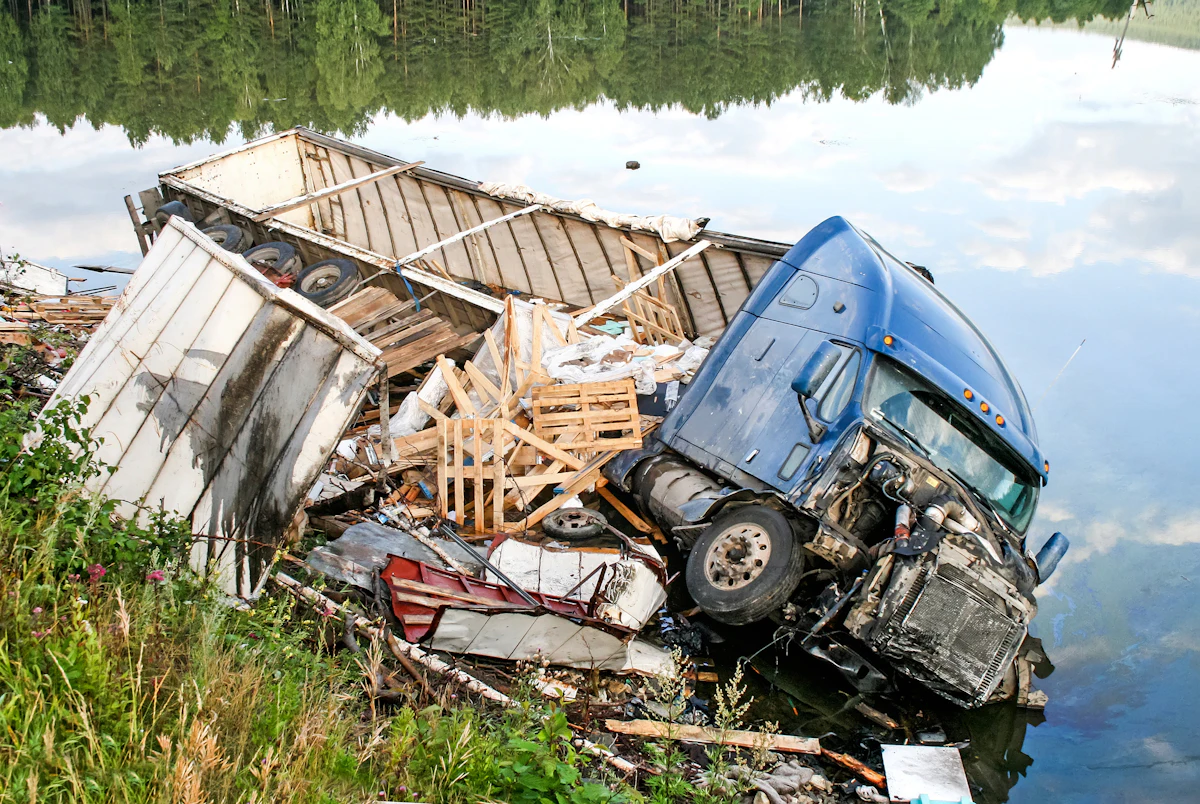 Wisconsin, Indiana pass civil case reforms in truck crashes - Vimarsana News
