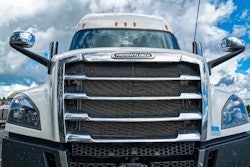 Freightliner-grille