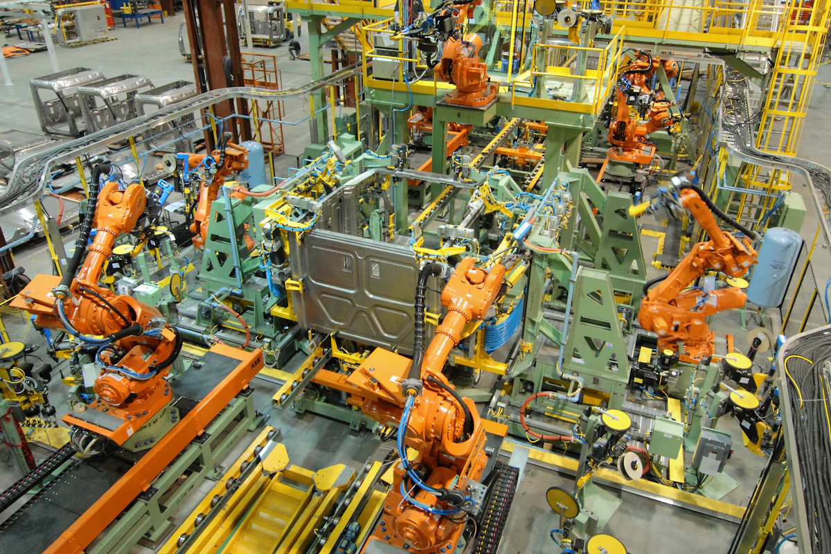 Union files unfair labor charges against Daimler Truck - Vimarsana News