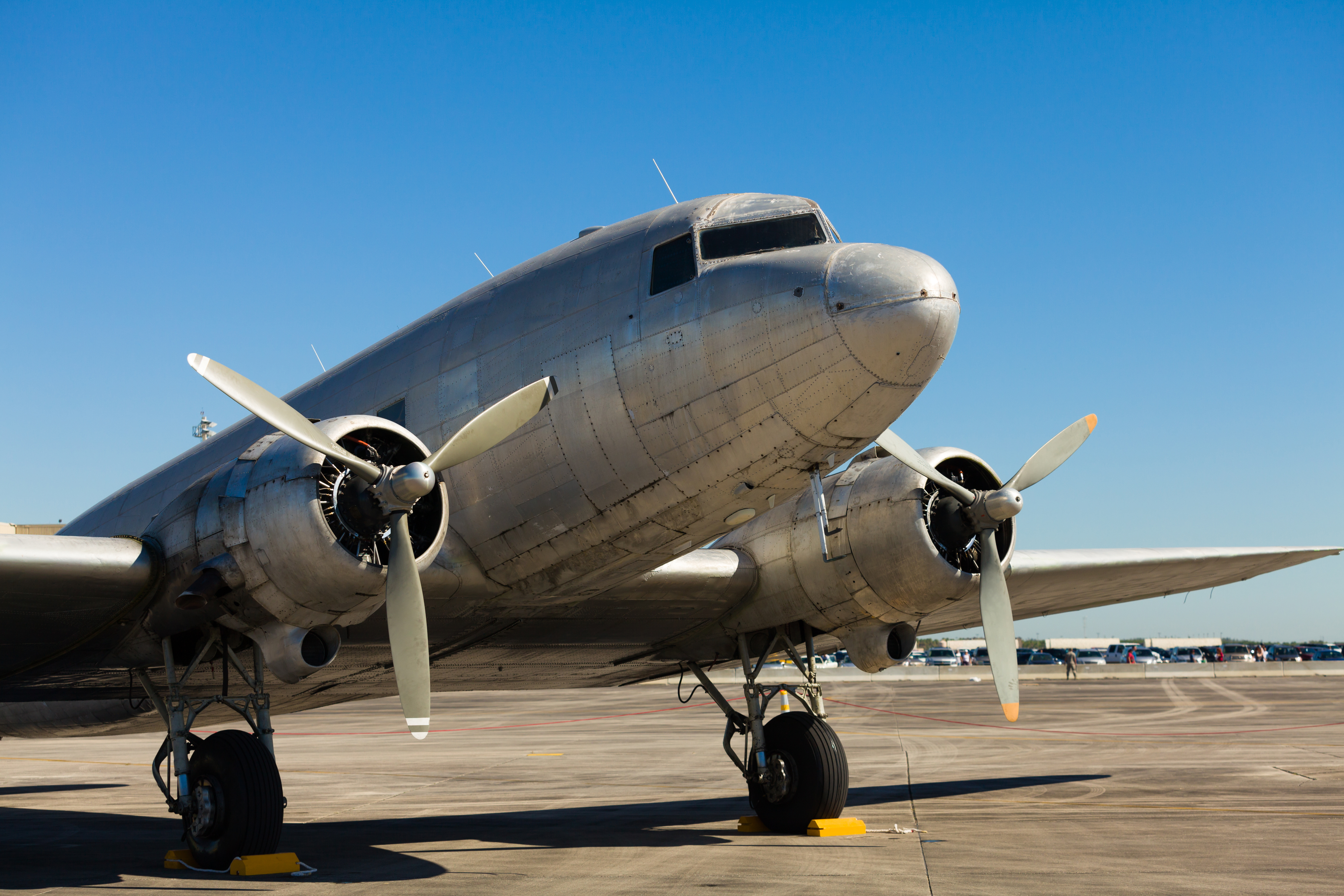 DC 3 airplane