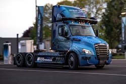 autonomous Freightliner eCascadia technology demonstrator