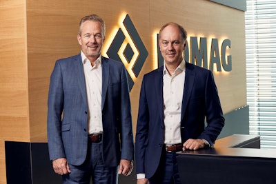 Bomag outgoing president Ralf Junker and incoming president Dr. Ingo Ettischer