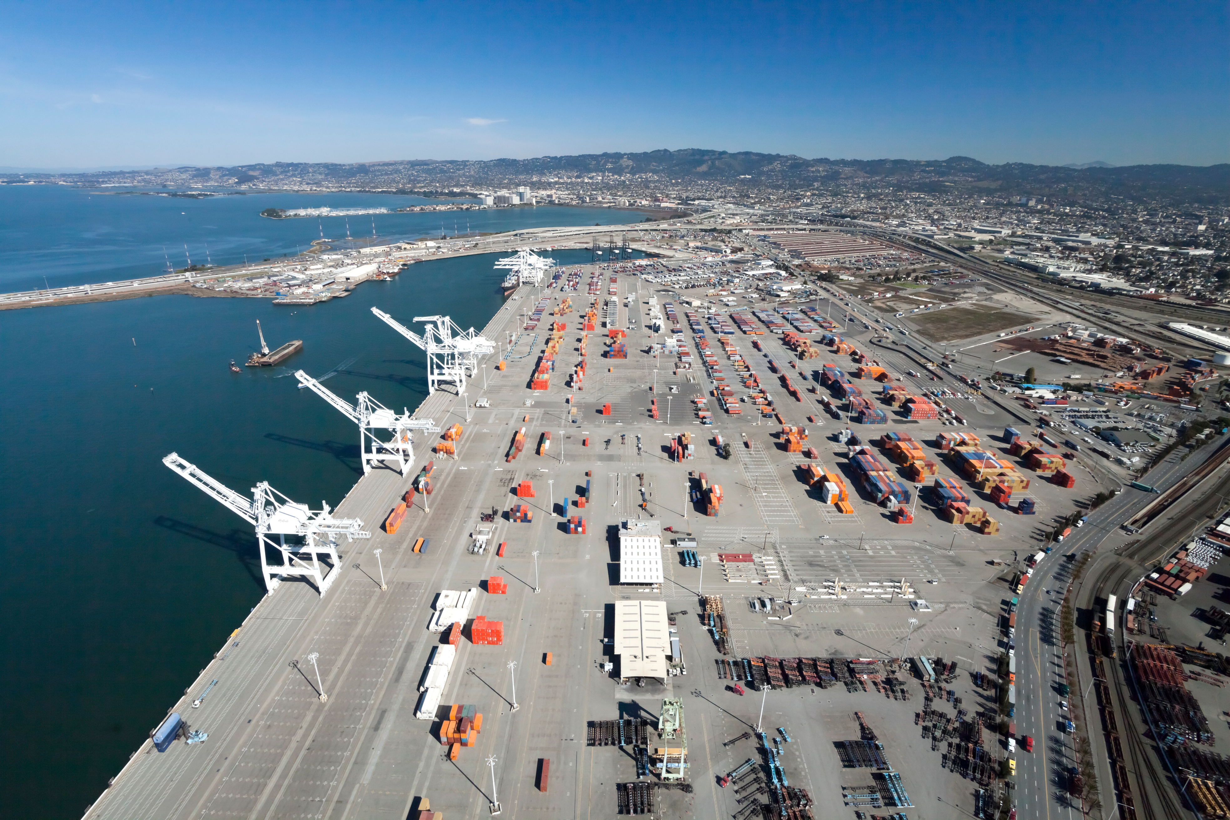 Port of Oakland bird's-eye view