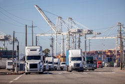 Trucks entering Port of Oakland