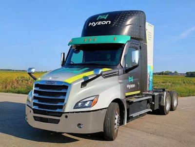 Hyzon Class 8 FCEV semi driving