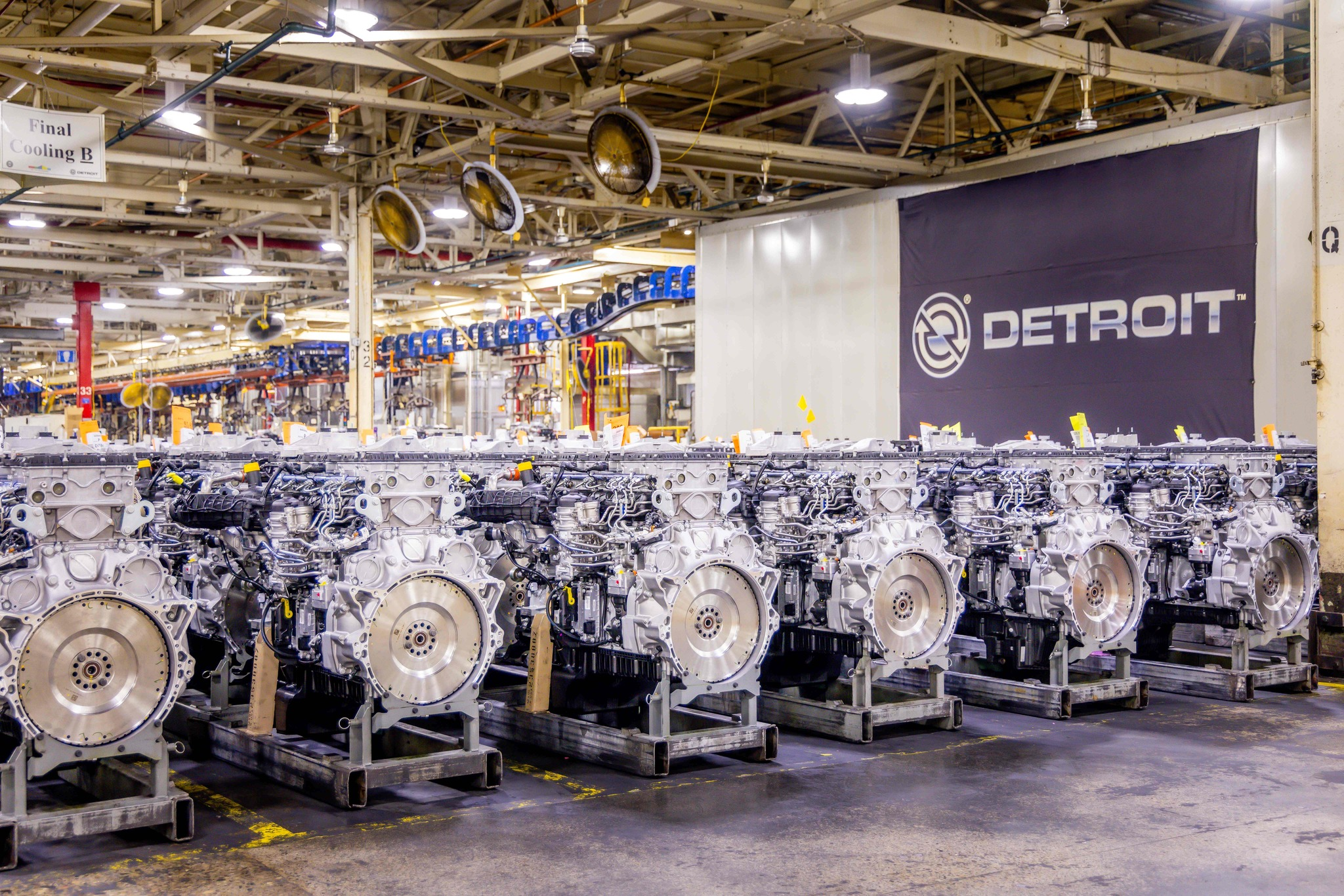 Detroit Diesel engine assembly line