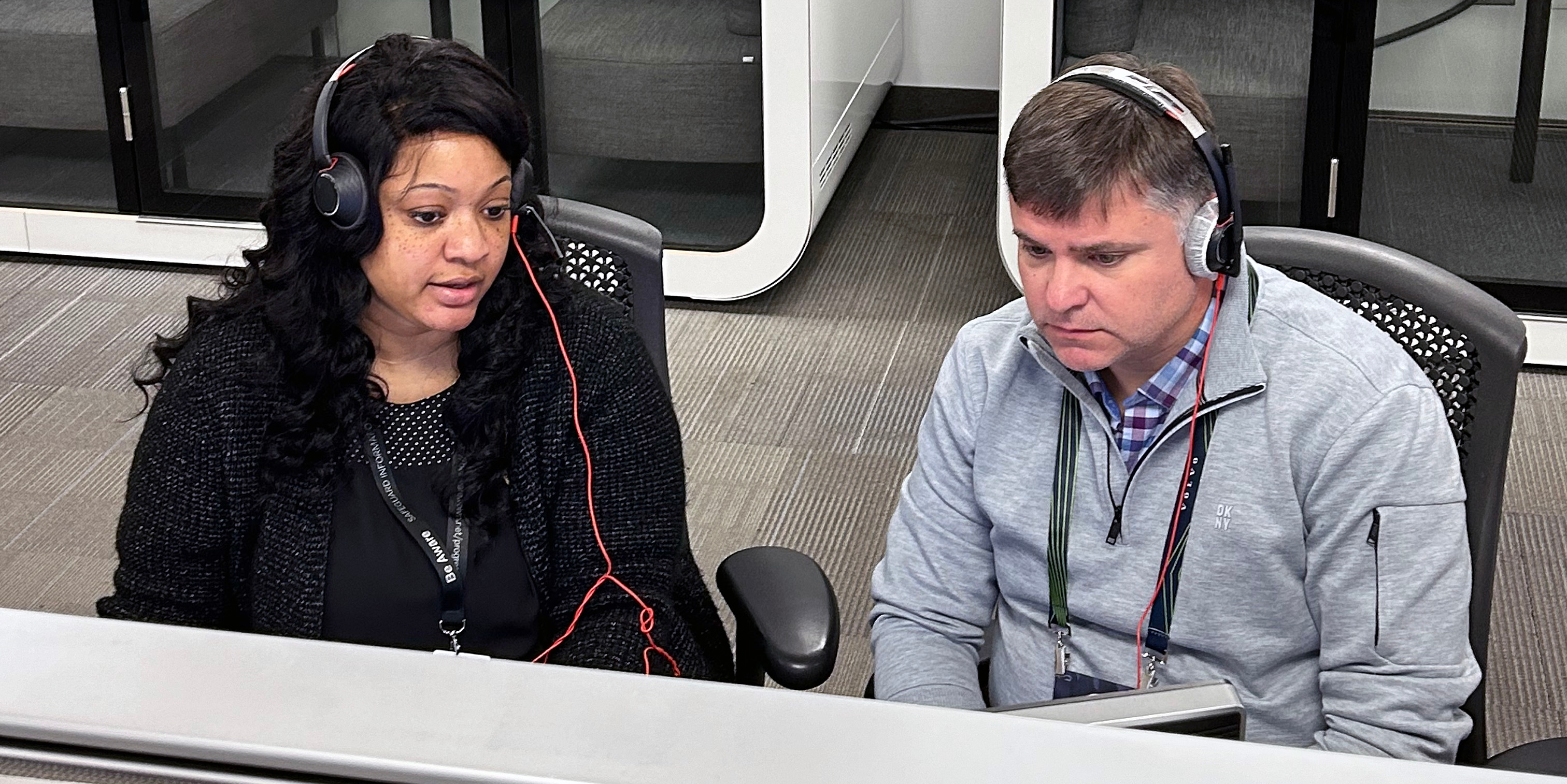 Volvo Asist agent on a call