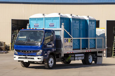 Rizon Class 4-5 Diamond Environmental Services truck