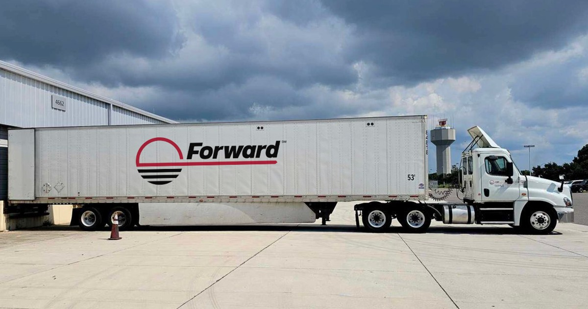 Forward Air semi truck and trailer