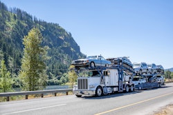 Semi truck car hauler