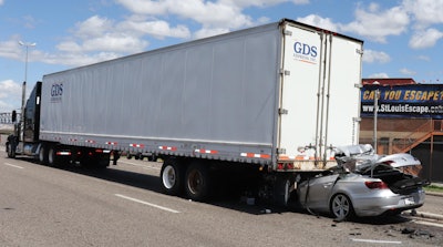A St. Louis jury last September reached a $462 million verdict against trailer manufacturer Wabash National in a 2019 fatal crash in which a passenger vehicle hit the rear of a nearly stopped 2004 Wabash trailer.