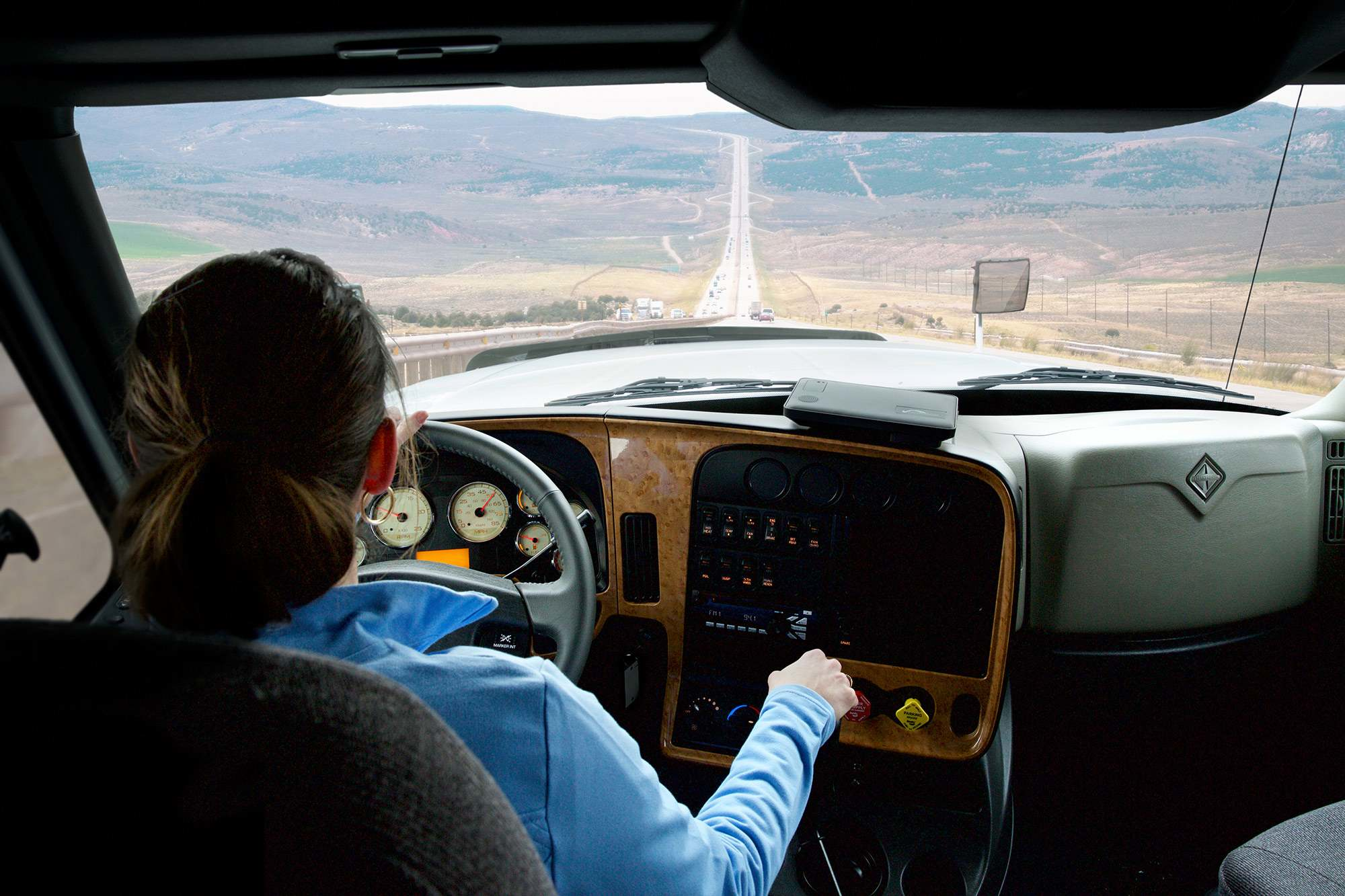 Ccj vnomics 01 Female Driver In Truck Cab2 2016 12 14 17 41