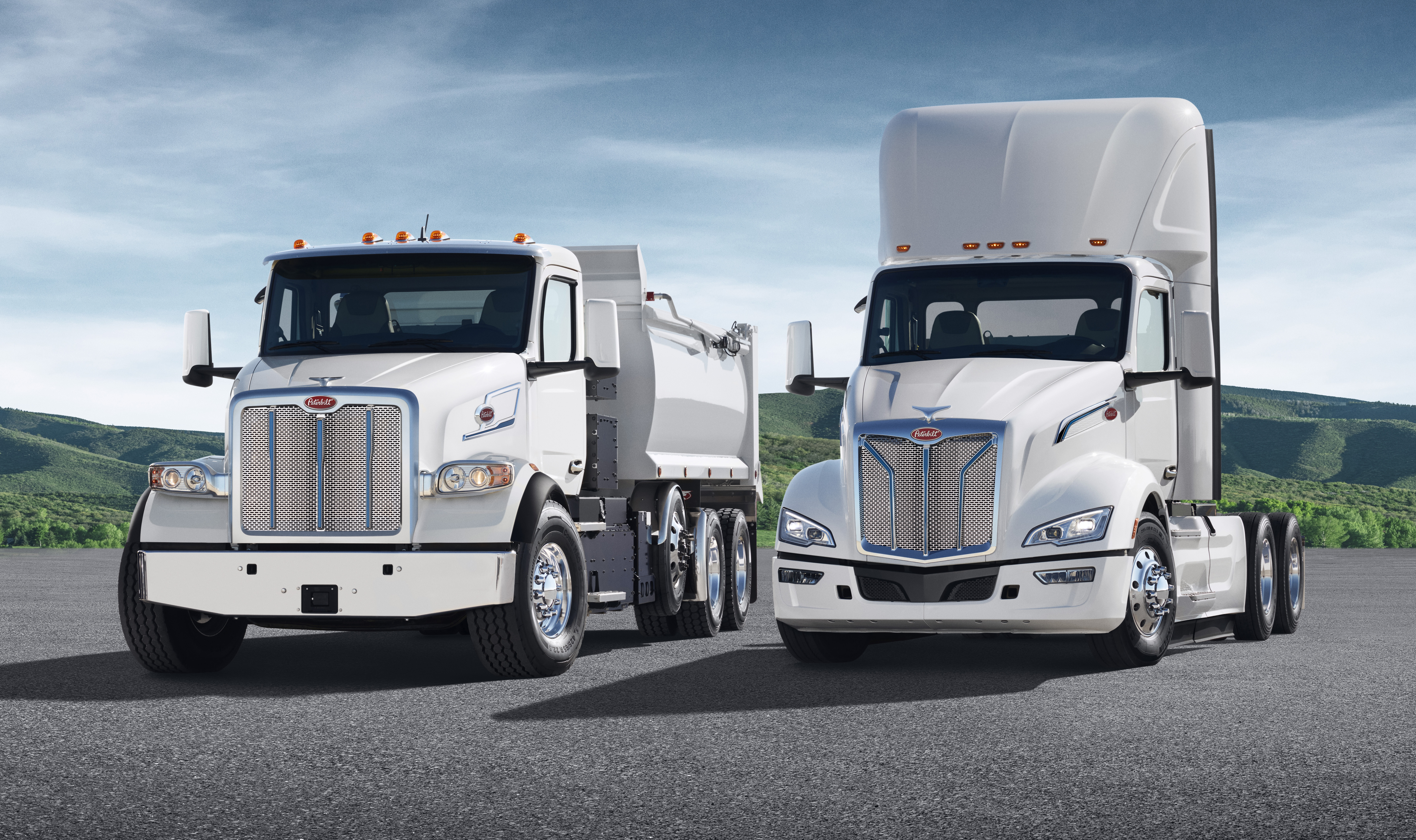 The American manufacturer is taking a major leap towards the next generation of trucking with a pair of zero-emission rigs.