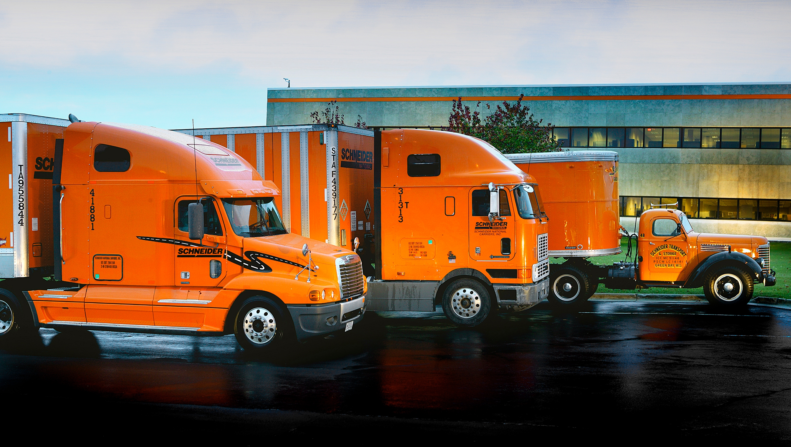 Schneider National recently celebrated its history during a 90th anniversary event at its headquarters.