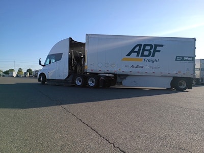 The Tesla electric Semi logged 4,494 miles, averaging 321 miles per day with an overall energy efficiency of 1.55 kWh per mile over a three-week test with ABF Freight.