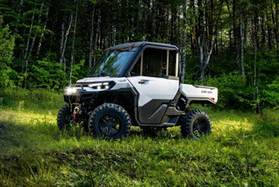 2026 Can Am Defender Hd11