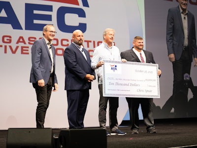 Mississippi Trucking Association President Hal Miller was presented with ATA's Trucking Association Executives Council (TAEC) President’s Leadership Award.