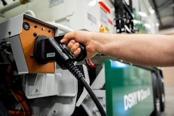 Mack® Lr Battery Electric Vehicle Charging