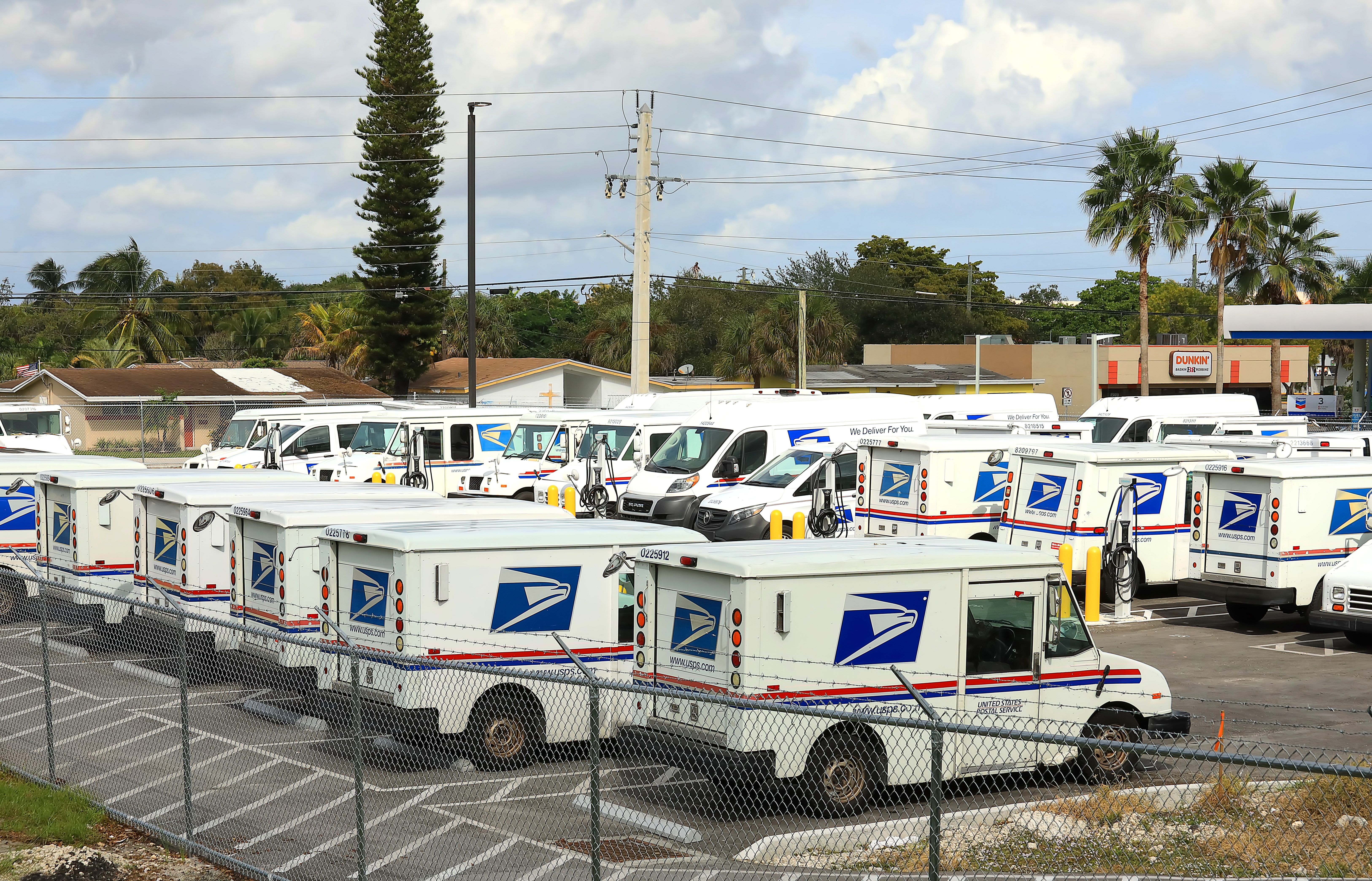The U.S. Postal Service today announced that it will open up entry to its valuable last mile delivery network. Shippers large and small will be able to access the more than 18,000 USPS delivery destination units (DDUs) nationwide via a solicitation process that will begin accepting bids in late January or early February 2026. The Postal Service will provide more details in the coming months.