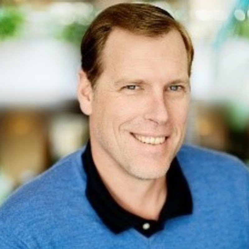 1758901097328 Headshot