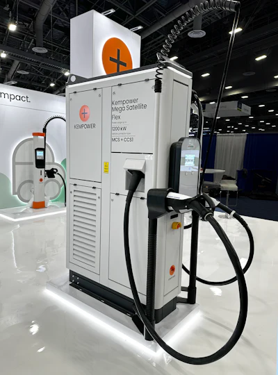Kempower Charging Solutions Mega Satellite Flex Act Expo Side View