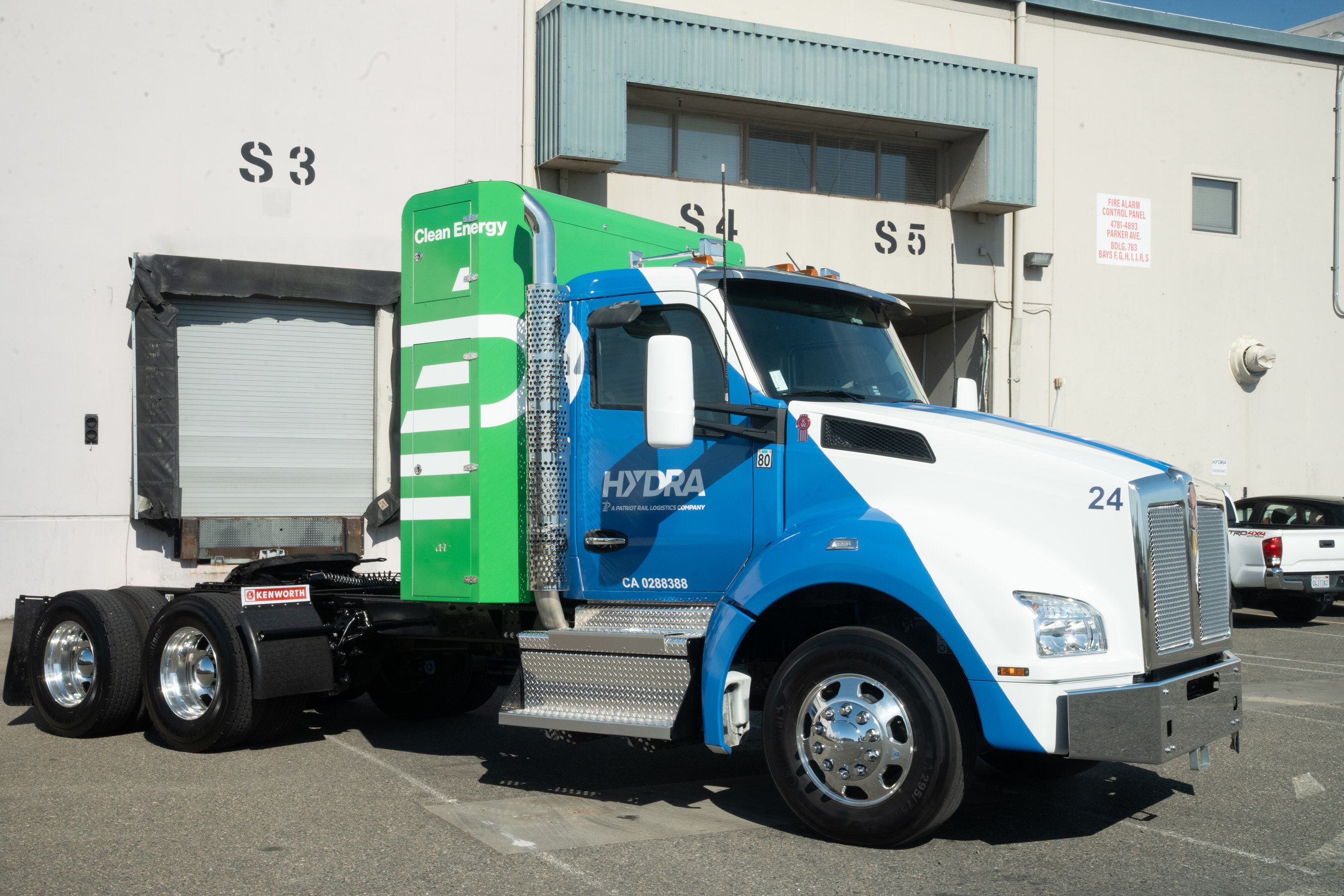 In 2023, Hydra introduced its first CNG truck to replace an older diesel vehicle, bringing modern, lower-emission technology into active service. This latest addition marks the second CNG truck in Hydra's fleet.