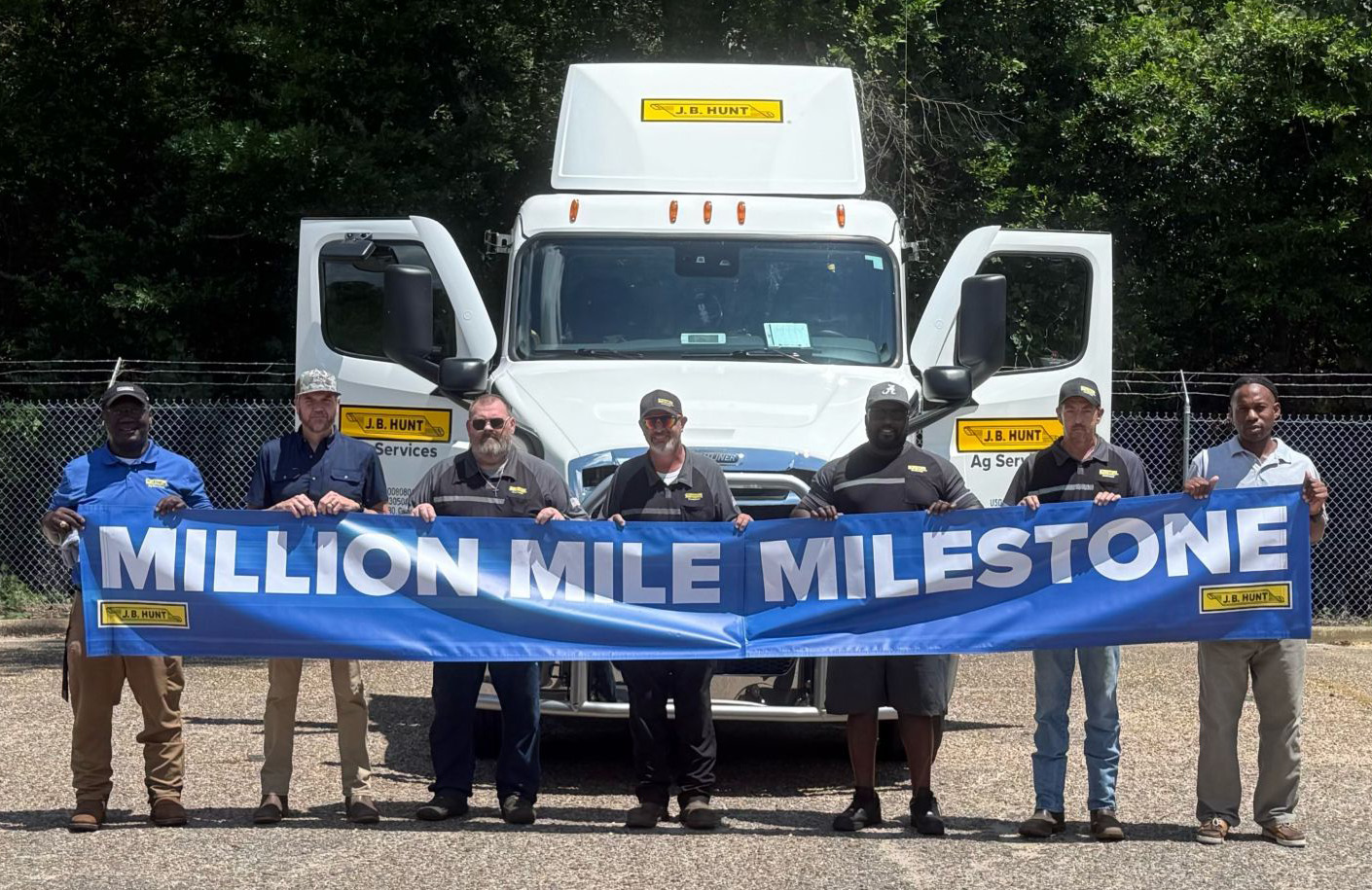 This week, J.B. Hunt's live haul fleet at Wayne Sanderson Farms in Dothan, Ala., celebrated its eighth driver to reach 1 million safe miles.