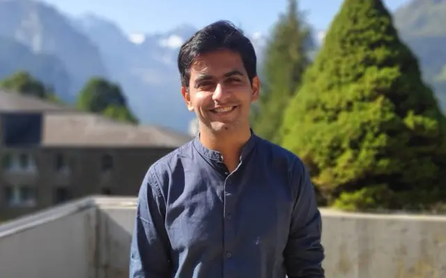 Devesh Headshot