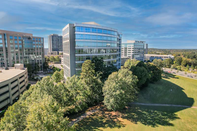 Daimler Truck Financial Services USA LLC provides financing and leasing products and services, as well as access to commercial vehicle insurance products and programs for commercial vehicle customers and dealers across the United States, Canada and Mexico.