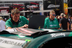 Fleet maintenance teams function much like professional pit crews, utilizing meticulous planning, routine inspections, and data-driven adjustments to keep their vehicles safely on the road.